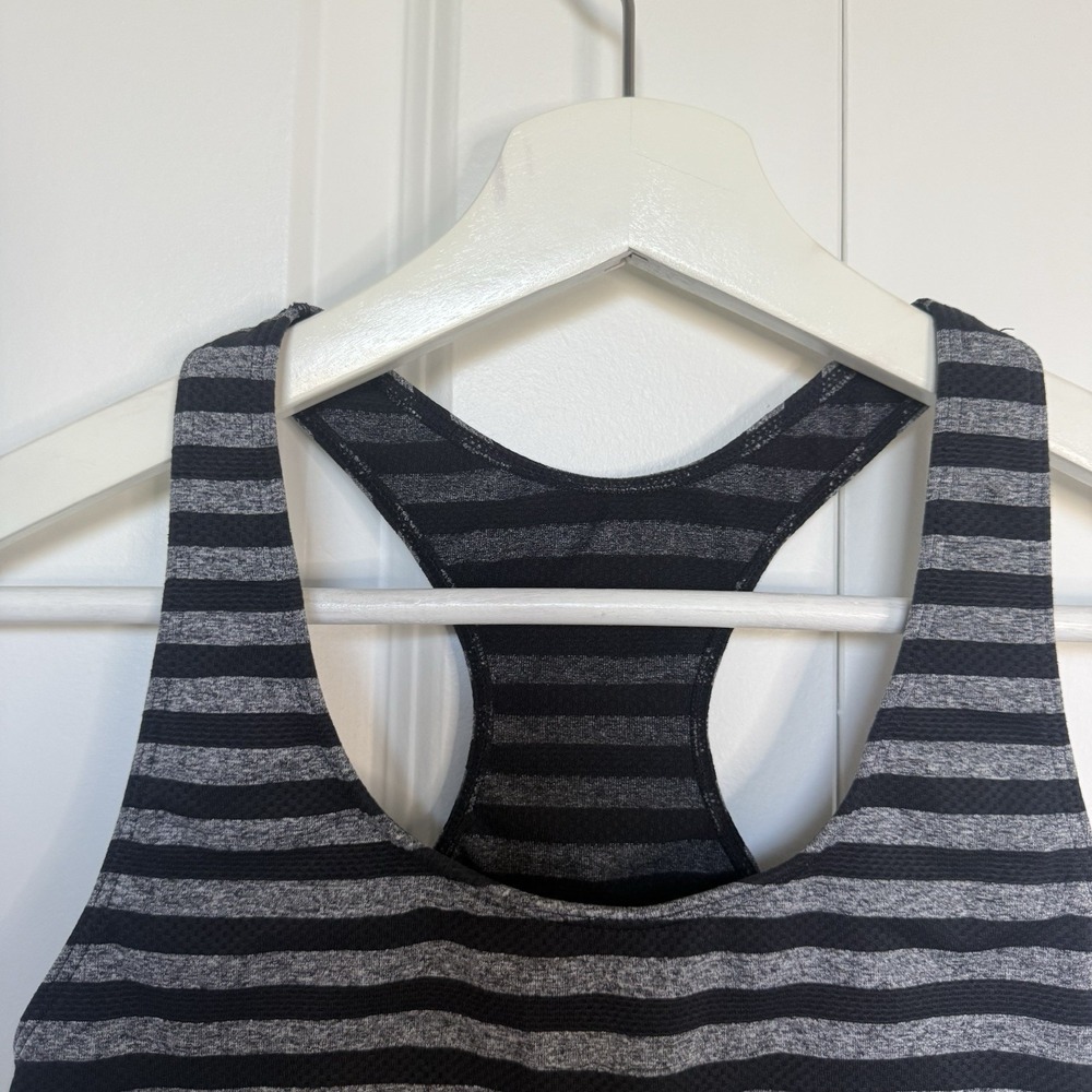 Black and Grey Striped Bally Sports Bra No Cup Inserts Size S - Picture 4 of 10